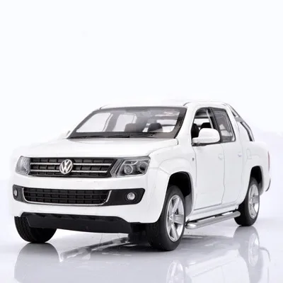 Моделирование 1:30 Amarok 4 Открытый пикап модель грузовика, металлический звук и свет обратно в детский подарок игрушка, модель автомобиля - Цвет: White truck