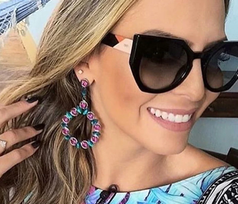 

Fashion cat eyes Luxury Sunglasses Women Big Frame Gradient UV400 Sexy Ladies Sunglases sole Fending Style Sun Glasses Female