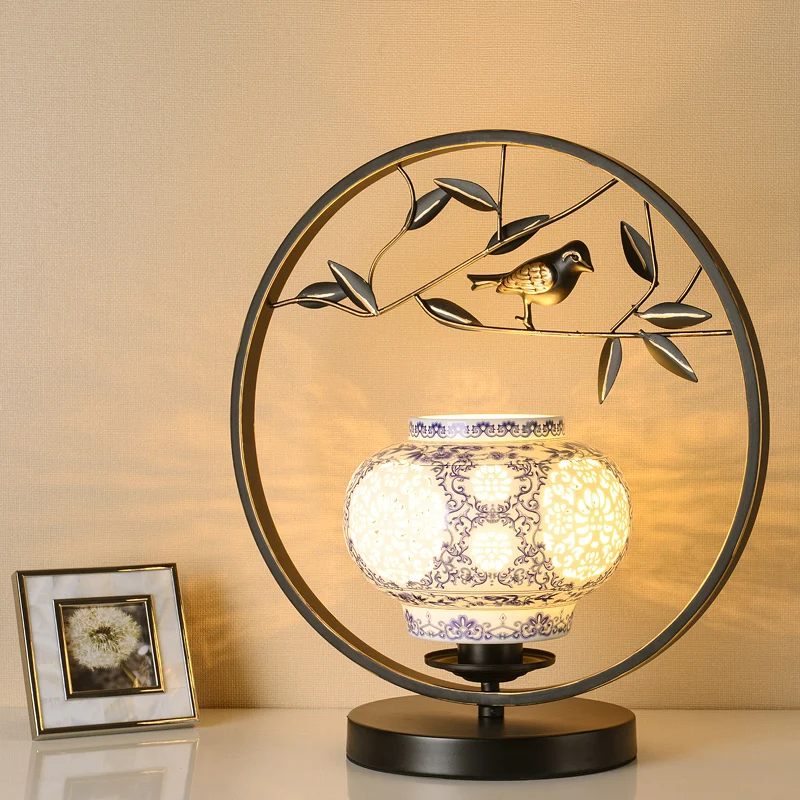 

Chinese ceramic table lamp art bedroom bedside light desk lamp China wind living room decoration lighting desk lamps ZA913604