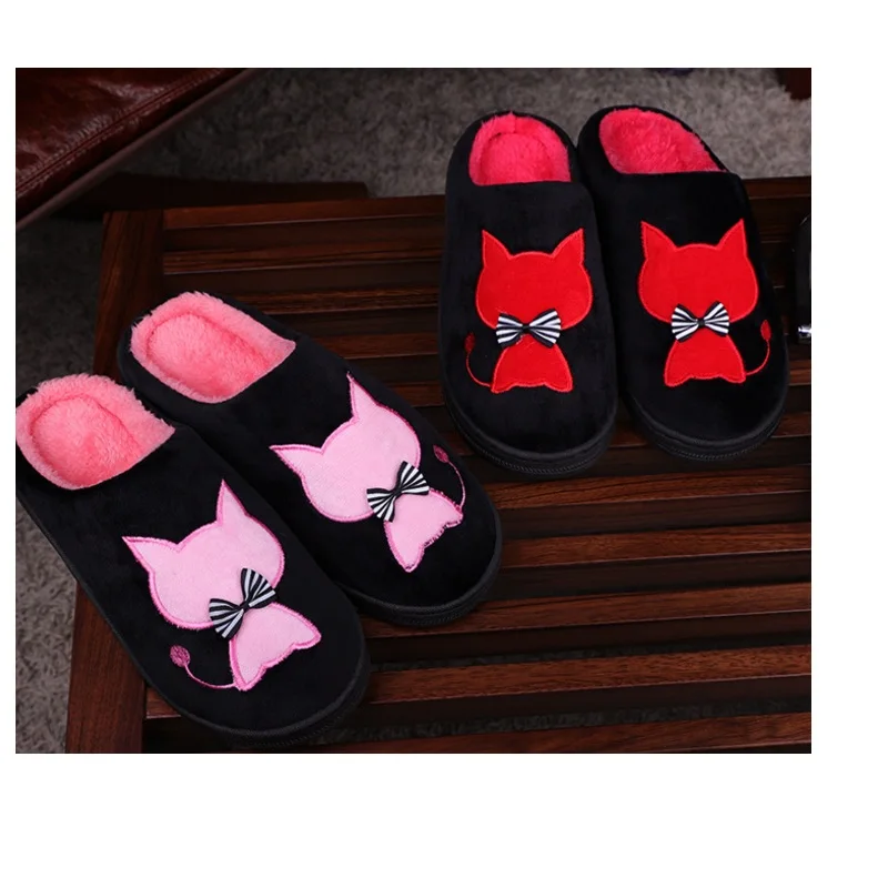 Мужские тапочки; зимние кожаные толстые плюшевые домашние водонепроницаемые туфли на плоской подошве; теплая домашняя обувь; Нескользящие тапочки; обувь с объемным мехом для влюбленных - Цвет: Розовый