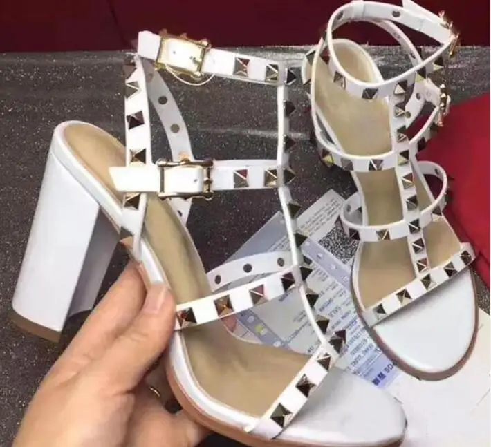 

2019 V brand design Leather Women Stud Sandals Slingback Pumps Ladies Sexy Thick High Heels Fashion rivets shoes EU35-42
