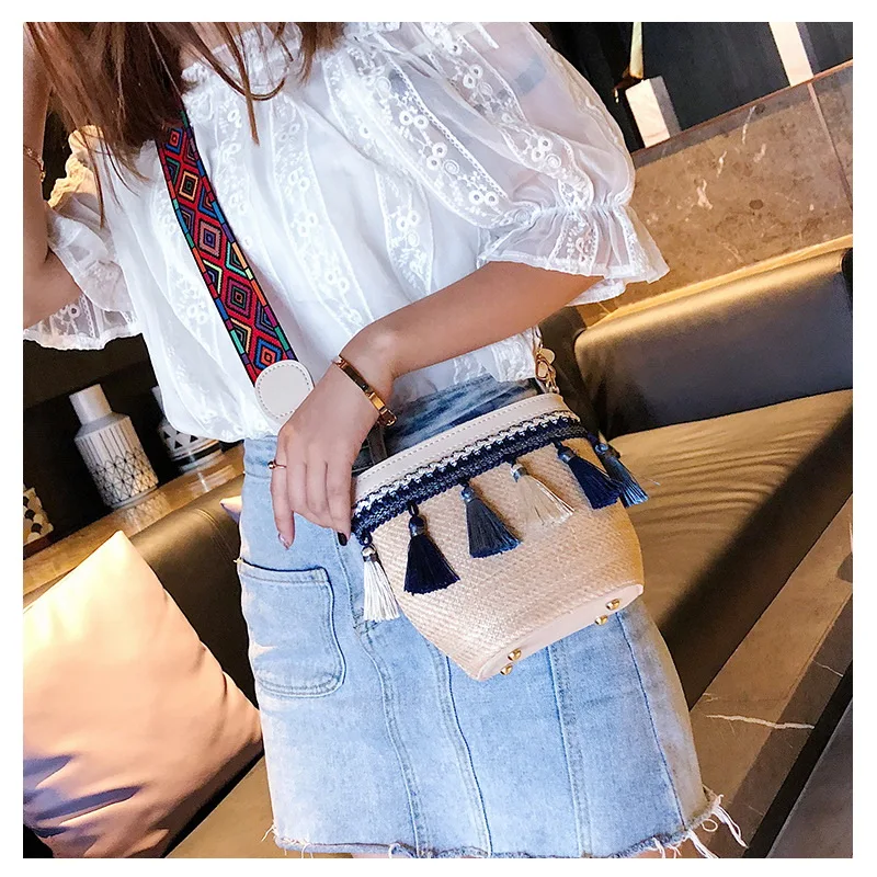 FUNMARDI بوهو الصيف سترو حقيبة المرأة Crossbody حقيبة 2019 أزياء شرابة اللون حزام حقيبة كتف صغيرة النسيج حقيبة شاطئية WLHB1876