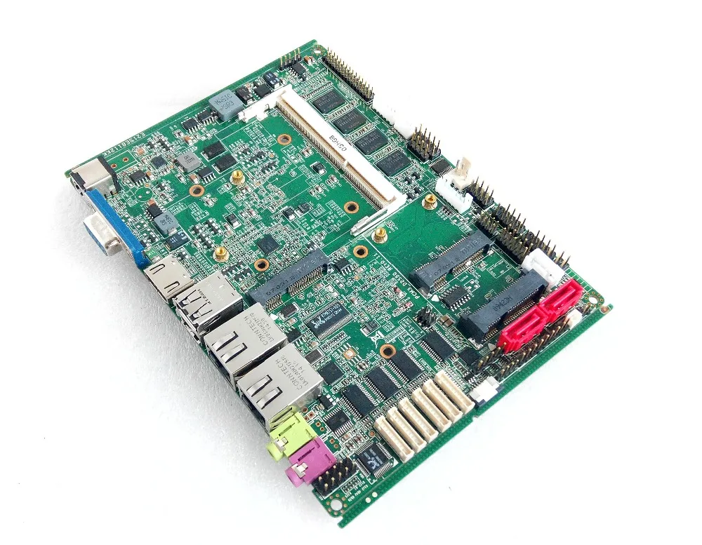º 2G RAM ̴ atx  , 6 * COM & 2 * RJ 45 