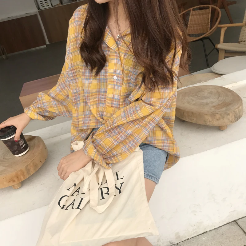 

2019 New Lapel Button Sleeve Long Sleeve Loose Plaid Printed Ladies Shirt Vogue Spring and Summer Street Long Shirt Blouse