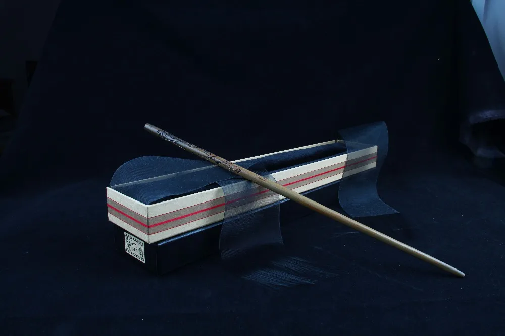 

Newest Iron Core Luna lovegood of Harry Magical Wand With Original Ribbon Gift Box Packing Free Train Ticket