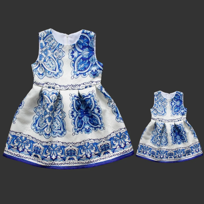 

Family fitted women Skirt Sleeveless dress mother daughter family matching clothes girls dresses Slim Blue and white Vest skirt