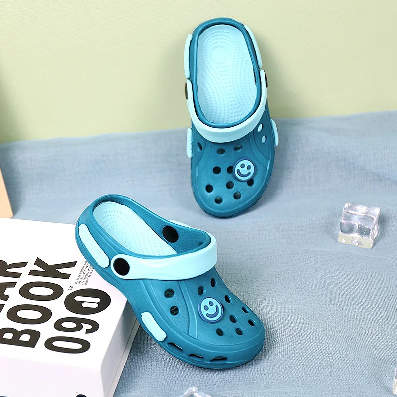 

Summer Kids Sandals Boy Girls Holes Shoes Non-Slip Beach Sandals Slipper Plastic Waterproof EVA Garden Shoes