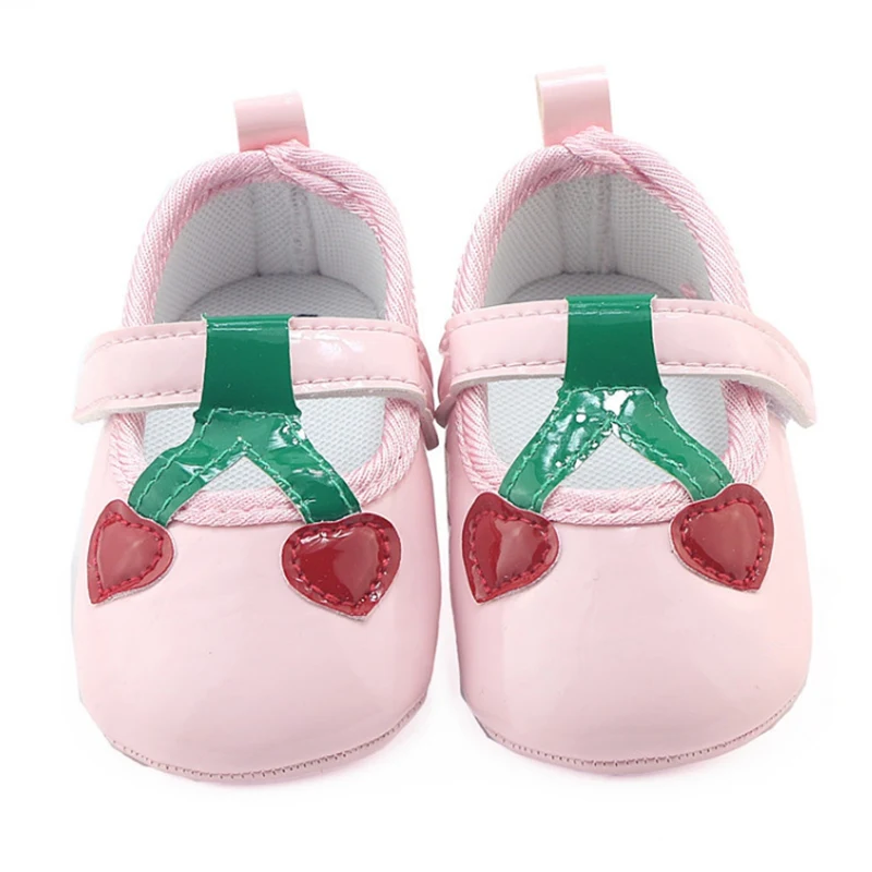 Bright Heart Shaped Baby Girls Leather Shoes Toddler Soft Soled First