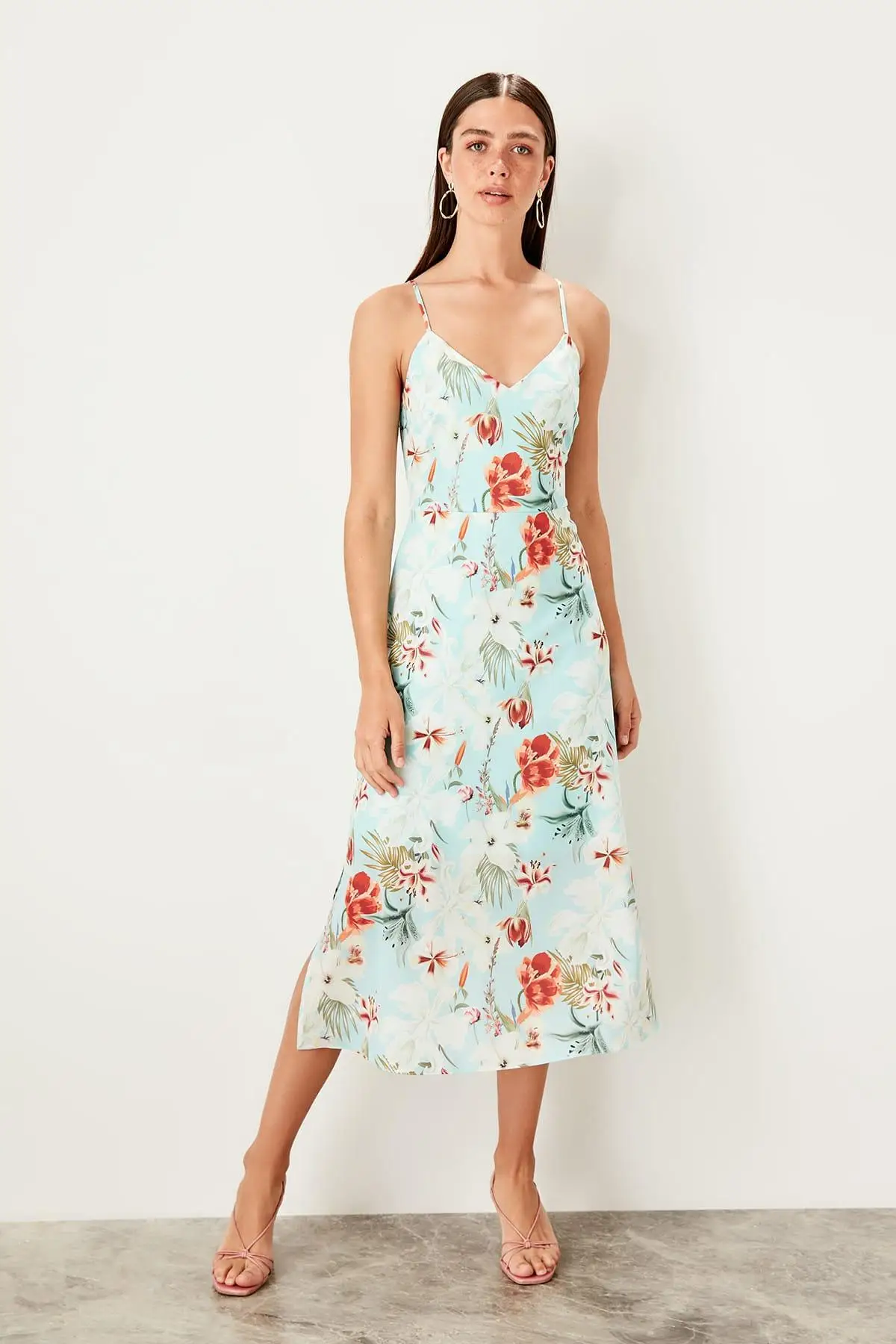 

Trendyol Multicolour Flower Pattern Dress TWOSS19LJ0358