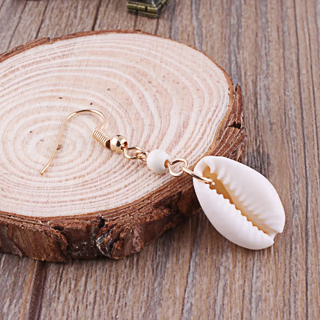 Fashion Women Natural Shell Drop Earrings Bohemian Style Summer Conch Shell Handmade Gold Hook Simple Long Earring oorbellen