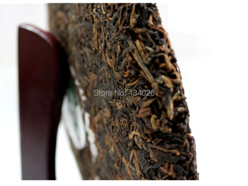 

Yunnan Pu'er tea wholesale gold medal in 2006 Mengku court 400 g cooked tea free shipping