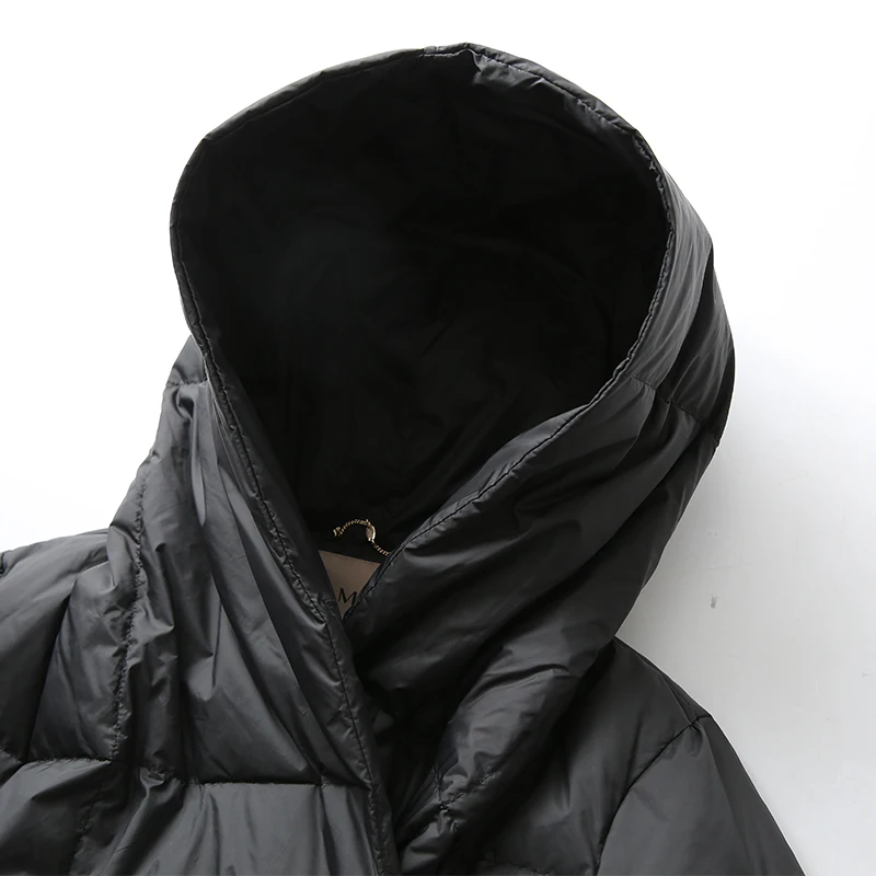 Amii Oversized 90% White Duck Down Coat Women Winter 2018 Causal Solid Hooded Light Plus Size Female Down Jackets Parkas