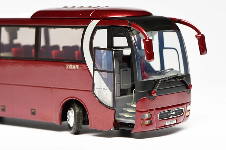 Коллекционная модель из сплава в подарок масштаб 1:42 Yutong ZK6120R41 человек Лев звезда