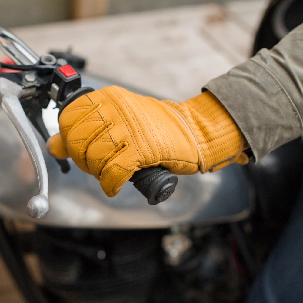 New Netherlands REV'IT Abbey Road Men Leather Motorcycle Riding Gloves Can Touch Mobile phone screen motorbike gloves