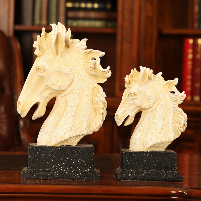 

Retro Horse Head Bust Archaize Silver Luxury Animal Model Statue Resin Craftwork Americana Home Decoration L2427
