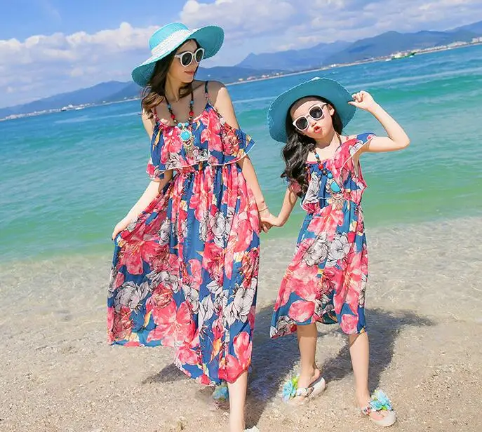 

Mother Daughter Dresses 2018 Summer Family Look Mommy and Daughter Matching Clothes Floral Maxi Family Matching Clothes