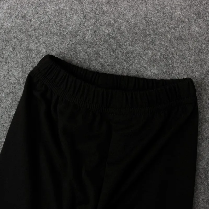 CC00704_5