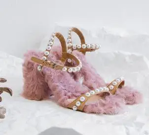 Prova Perfetto розовый мех женские сандалии Модные жемчужные Украшенные пряжкой ремешок модные сандалии квадратный каблук открытый носок весна лето обувь - Цвет: Розовый
