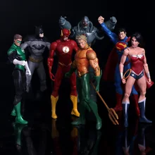 2018 New 17cm Anime Figure Superheroes PVC Batman Green Lantern Flash Superman Wonder Woman Action Figures Kids Toys Dolls Model 2018 New 17cm Anime Figure Superheroes PVC Batman Green Lantern Flash Superman Wonder Woman Action Figures Kids Toys Dolls Model