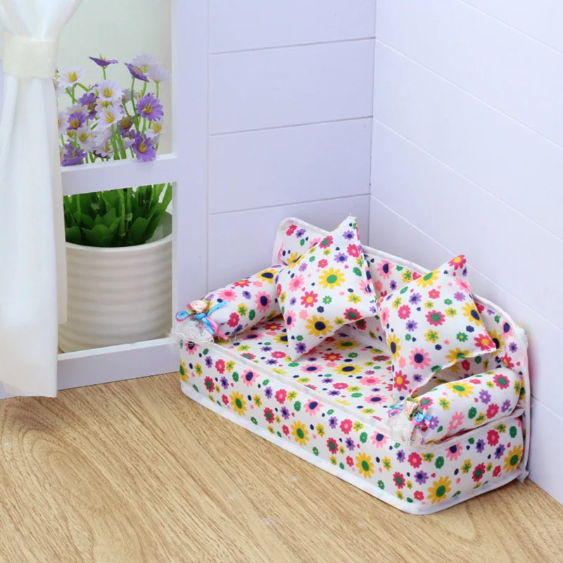 Мини-мебель с цветочным узором диван-диван+ 2 подушки для детского кукольного дома аксессуары YH-17 - Цвет: Розовый