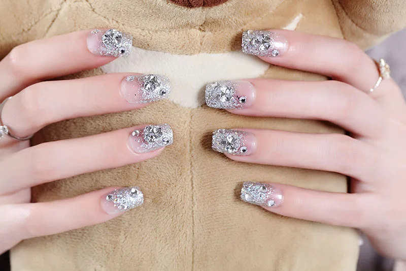

24pcs/Set Pretty Rhinestone Decor Wedding Bride Nail Art Tips Short Design Full Cover Glitter False Nails with Glue#
