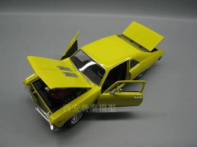 Фирменная модель автомобиля 1/32 масштабная Toys USA Chevrolet NOVA SS литой металлический