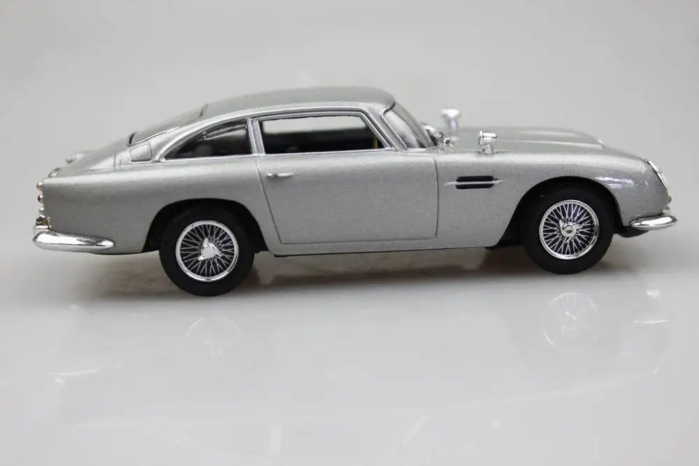 007 UH 1:43 Aston Martin DB5 сплав модели автомобилей Кино издание спортивный автомобиль