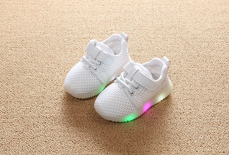 Baby Lights Shoes First Walker Toddler Boy Girl Casual Sneakers LED Kid Children Sport Shoes Baby Tennis Sneakers 1-5 Years