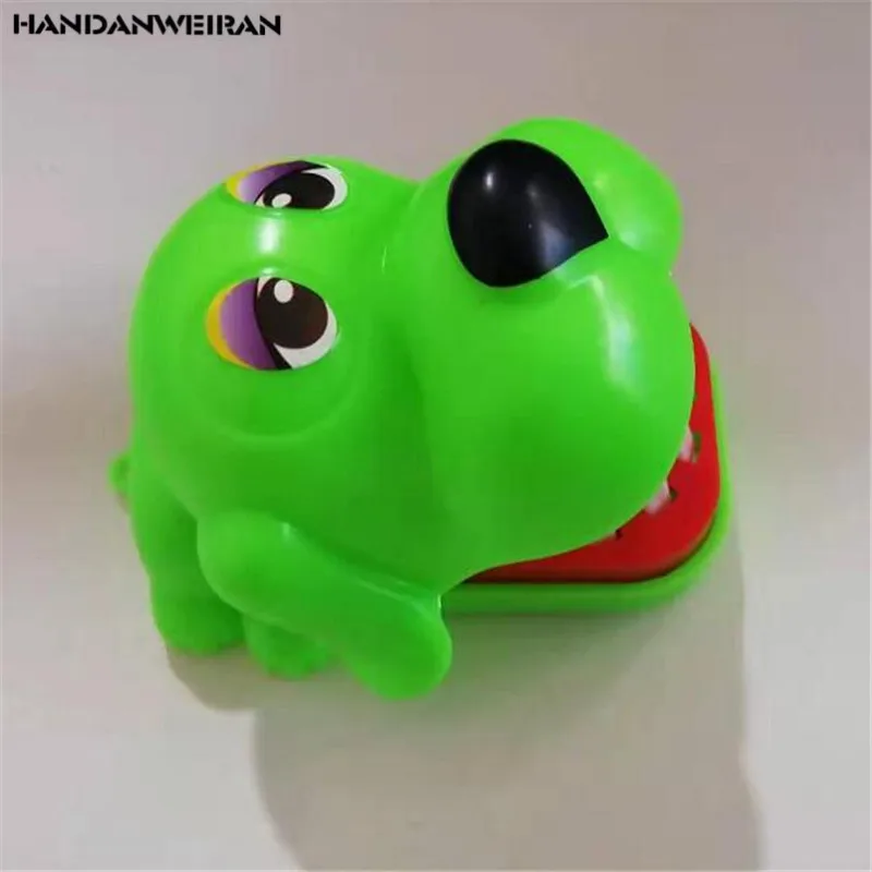 

1PCS New Strange Bite Finger Dogs Toy Funny Big Mouth Dog Children Toys Wholesale For Kids Unisex Valentine Gifts 2019 Hot 7.5CM