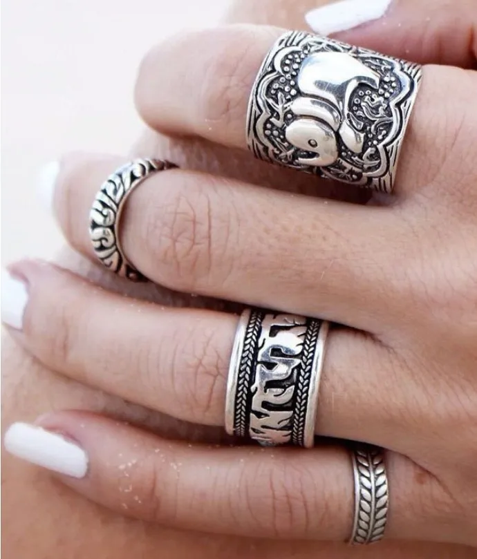 

4Pcs/Set Vintage Punk Ring Set Unique Carved Antique Silver Elephant Totem Leaf Lucky Rings for Women Boho Beach Jewelry XY-R149