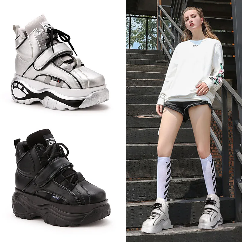 

2019 new spring casual shoes female Korean version of the trend to increase the thick bottom high shoes.