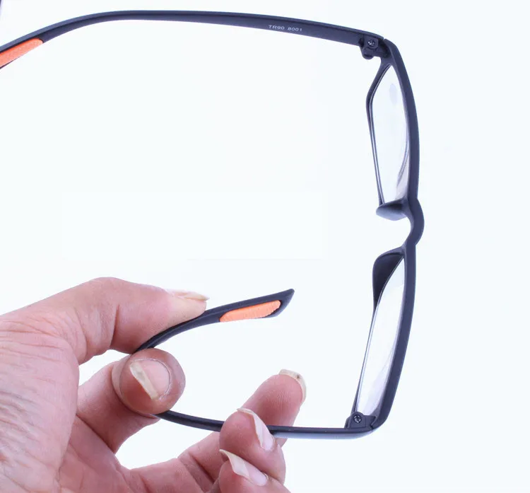 2487686586_598270759