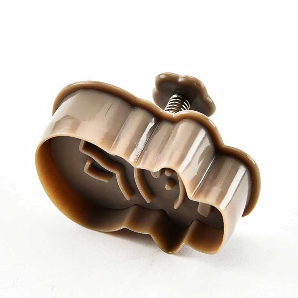 DIY-4pcs-Christmas-Tree-Snowman-Plastic-Baking-Mold-Kitchen-Biscuit-Cookie-Cutter-Pastry-Plunger-Fondant-Cake (1)