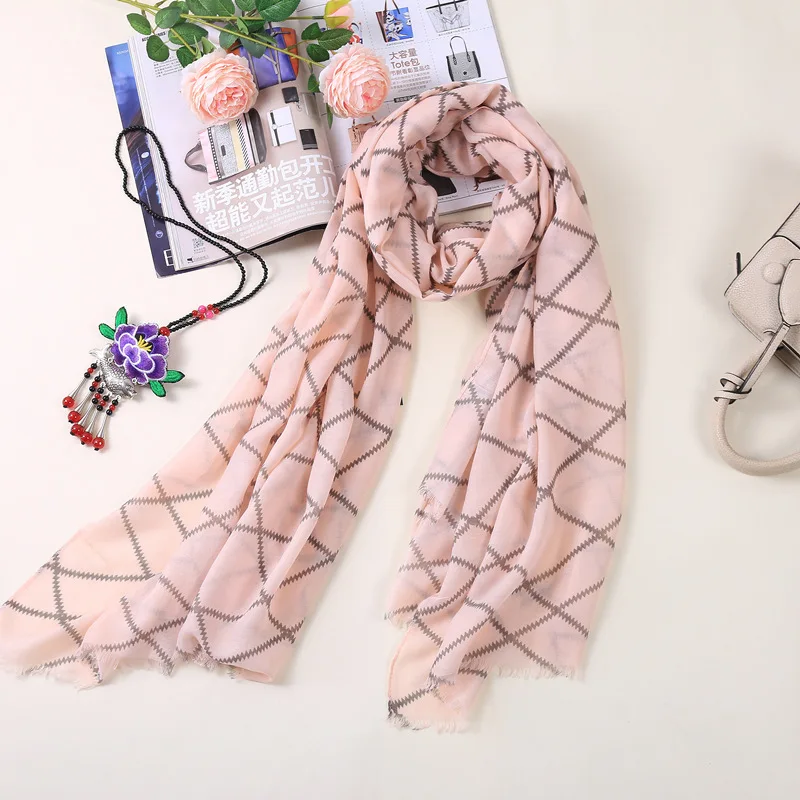 

2019 New women scarf fashion plaid shawl wrap large pashmina elegant lady cashmere scarves foulard bandana winter scarf woman