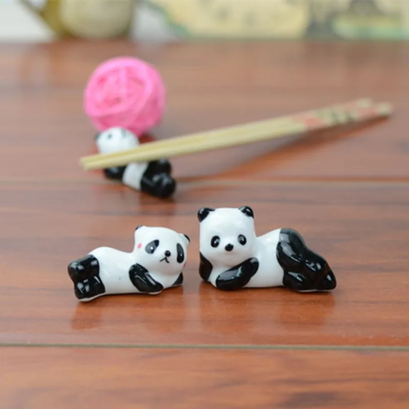 

10pcs Chinese Panda Chopsticks Holder Stand Ceramic chopsticks Forks Rack Frame Cartoon Chopsticks Flatware Rest Rack