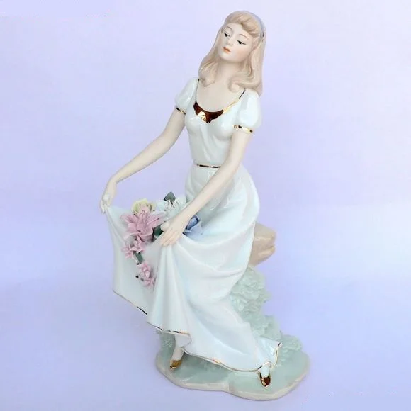 

Porcelain Lady with Flowers Sculpture Handmade Ceramics Belle Statuette Decoration Gift Craft Artwork Embellishment Accessories