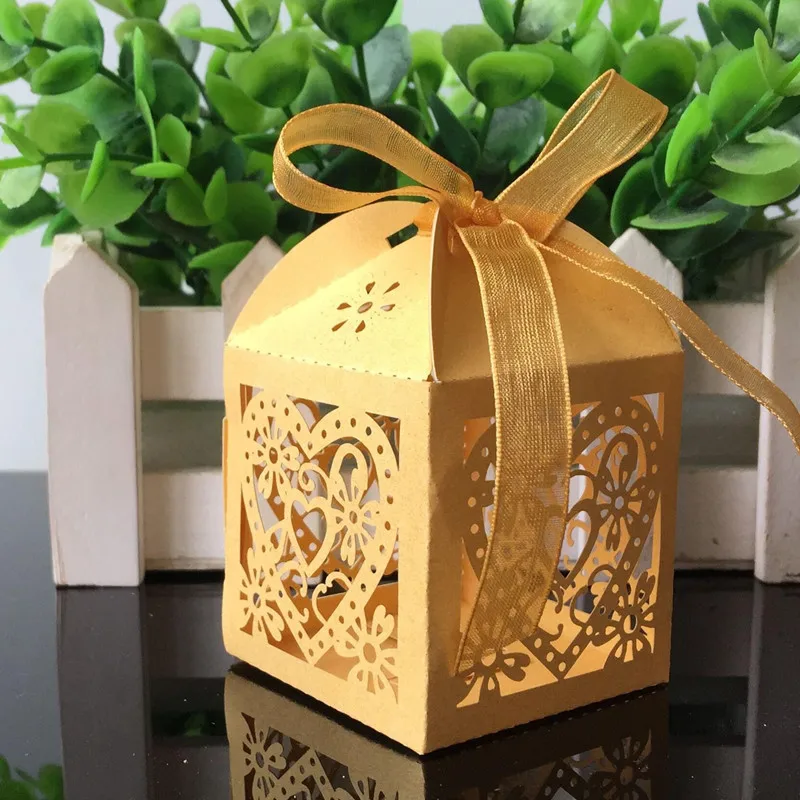 10 шт., коробка для конфет в форме сердца с полым цветком, подарочная упаковка, свадебные картонные пакеты для печенья, подарочные пакеты, упаковочные принадлежности - Цвет: gold heart box