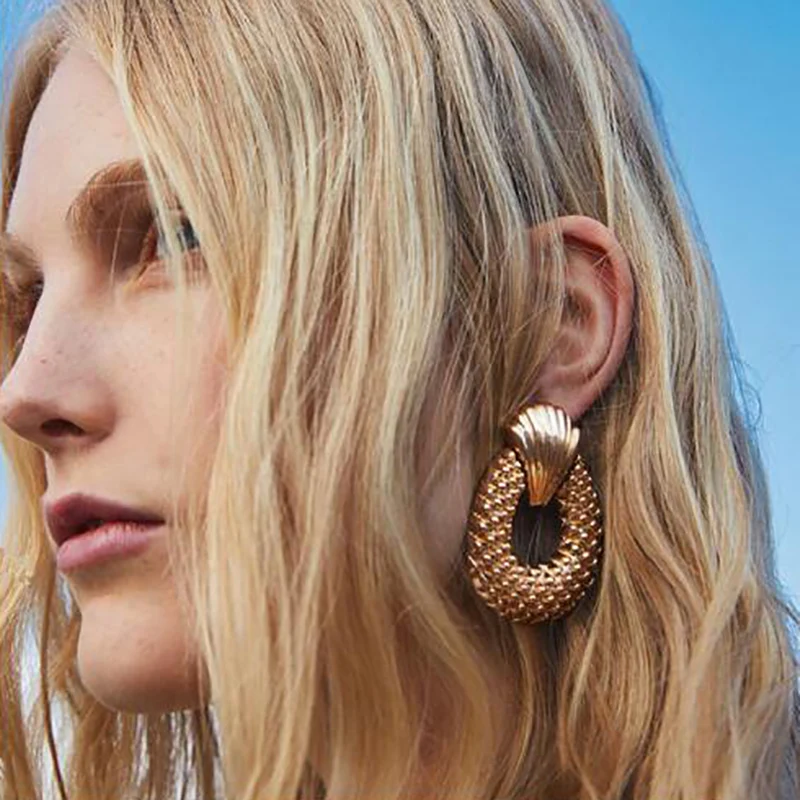 

Girlgo New Women Fashion Drop Earrings Silver Gold Color Metal Punk Rock Statement ZA Ear Jewelry Round Hollow Pendant Earrings
