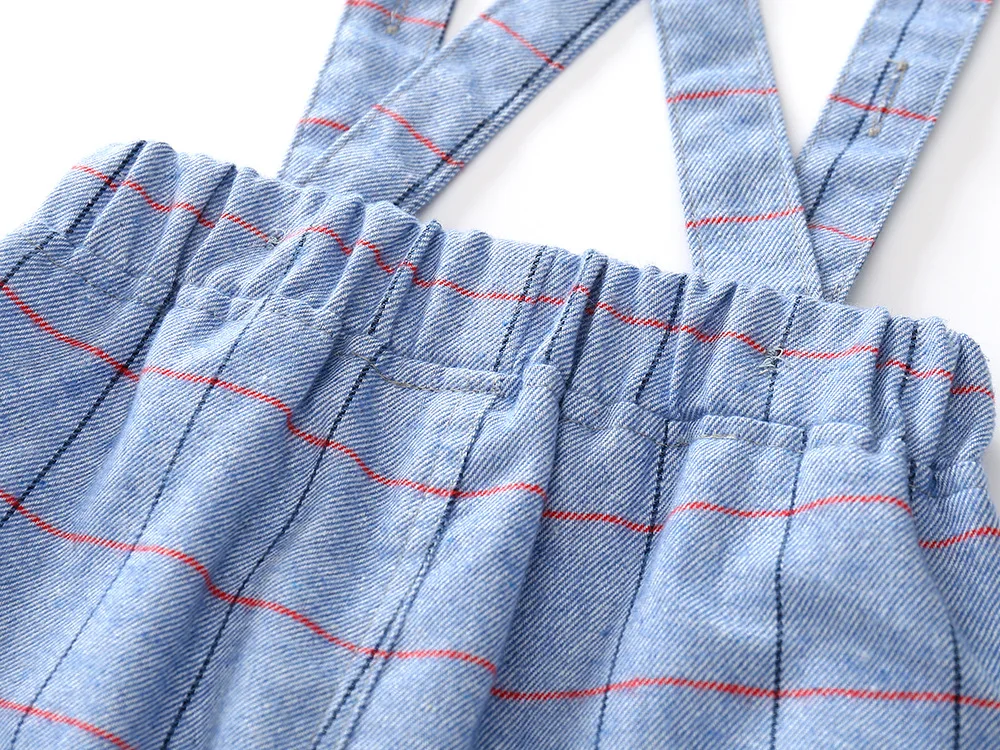 7487308161_457880003