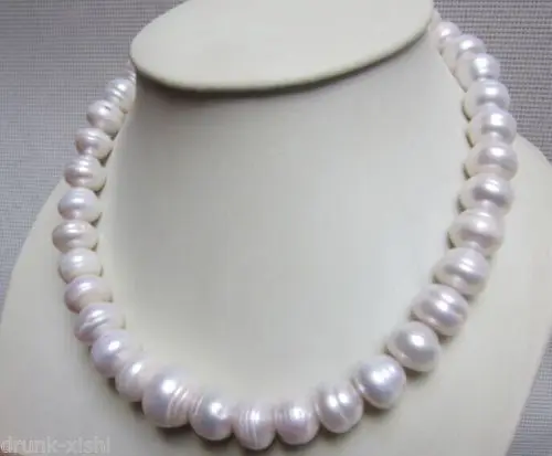 

huij 001342 AAA NATURAL WHITE SOUTH SEA BAROQUE PEARL NECKLACE