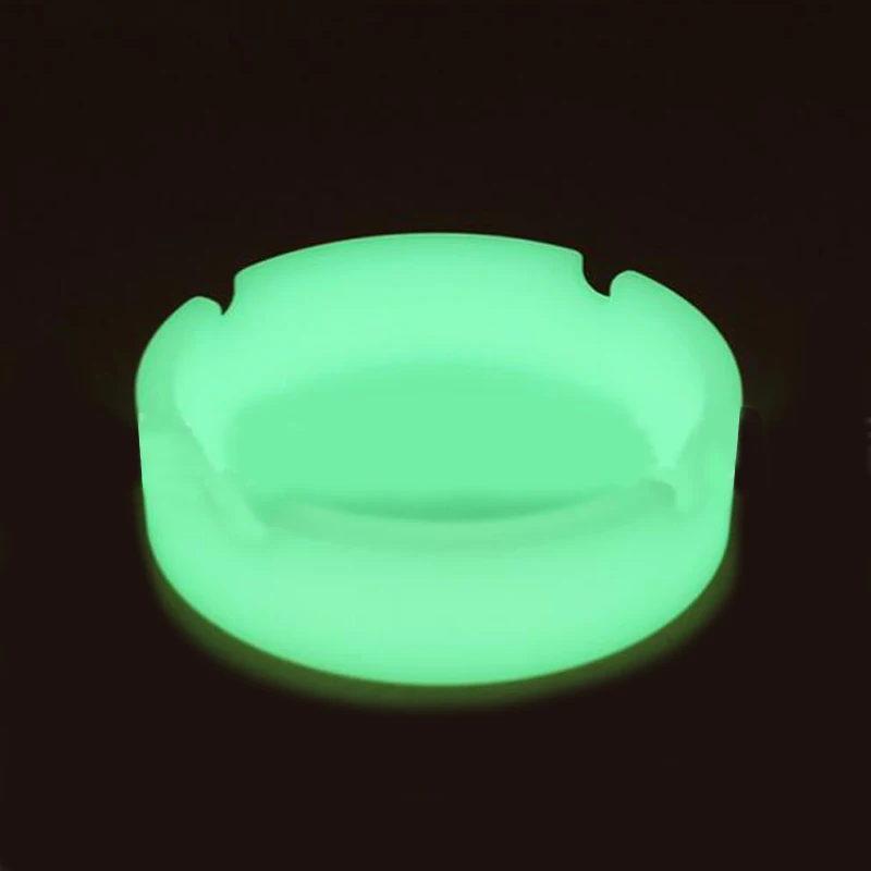 

1 pcs PLuminous random color Round Ashtray Rubber Silicone Soft PLuminous Ash Tray Holder Cigarette Holder Portable home Ashtray