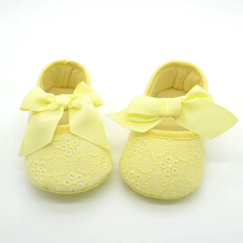 Первые ходунки кроссовки белый бант для маленьких девочек кружевная обувь для малышей предходунки противоскользящие первые ходунки простая обувь для малышей - Цвет: Цвет: желтый