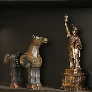 

Retro Resin Model of Statue of Liberty Decoration Creative Cafe Bar Home Furnishing Wine Gradevin Gifts Battle Steed War Horse