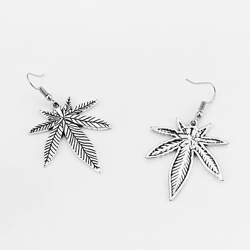 1 Pair Maple Leaf/Pot Weed Leaf Charms Pendants Earring Antique Silver/Gold Color Tone Jewellery For Women