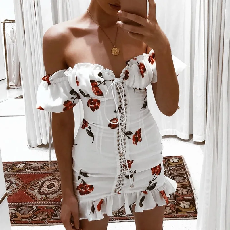 Najtaniej Kobiety lato sukienka 2019 Lace Up bez ramiączek Off The Shoulder Sexy sukienka z krótkim rękawem wakacje Floral Print Ruffle Beach Dress biały