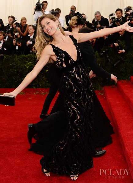 Y Black Color Deep V Neck Celebrity Dresses 2017 Met Gala Gisele Y Black Color Deep V Neck Celebrity Dresses 2017 Met Gala Gisele Bundchen Red Carpet