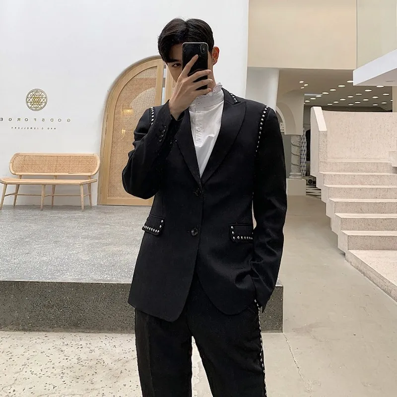 

Fashion Blazer Men Rivet Back Slit Suit Jacket Two Buttons Punk Style Loose 2019 New Streetwear Hip Hop Black Mens Blazer Coat