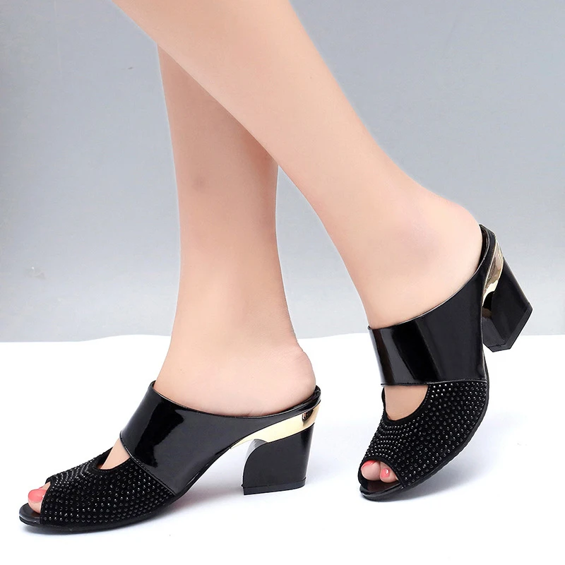Lucyever/ г.; Модные женские летние сандалии из лакированной кожи; пикантные вьетнамки на высоком каблуке с открытым носком и вырезами; женская обувь для вечеринок