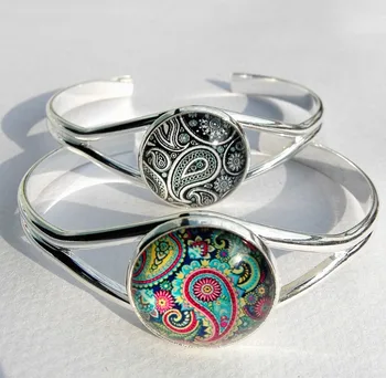 

1pc high-quality popular Mandala Flower Bandanna Paisley Buddhism Zen Picture Charm Cuff Glass Cabochon Bracelets Bangle