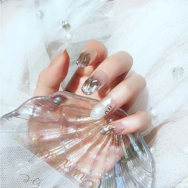 

24pcs Exquisite Charming Wave Summer Style Artificial Art Nails Shiny Diamante Round Head Full Cover False Nail With Glue